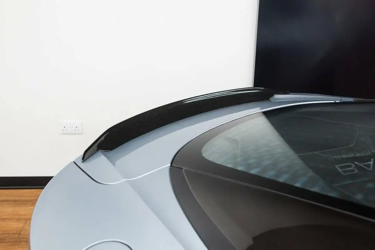 2019-aston-martin-dbs-52-v12-superleggera-big-18
