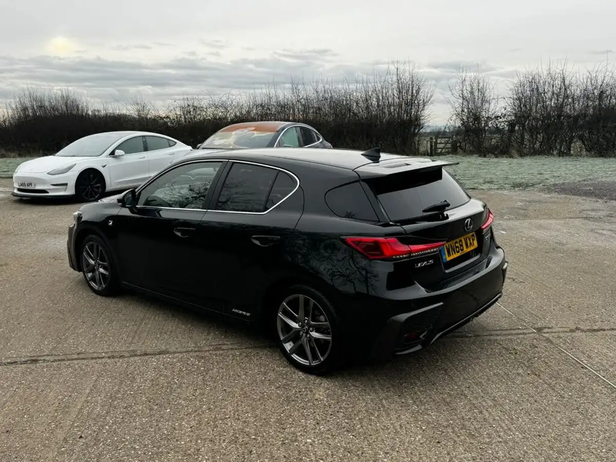 2018-lexus-ct-200h-18-f-sport-big-16