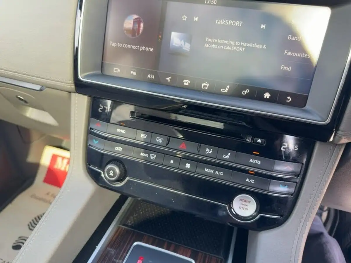 2017-jaguar-f-pace-20i-portfolio-250ps-1997cc-big-29
