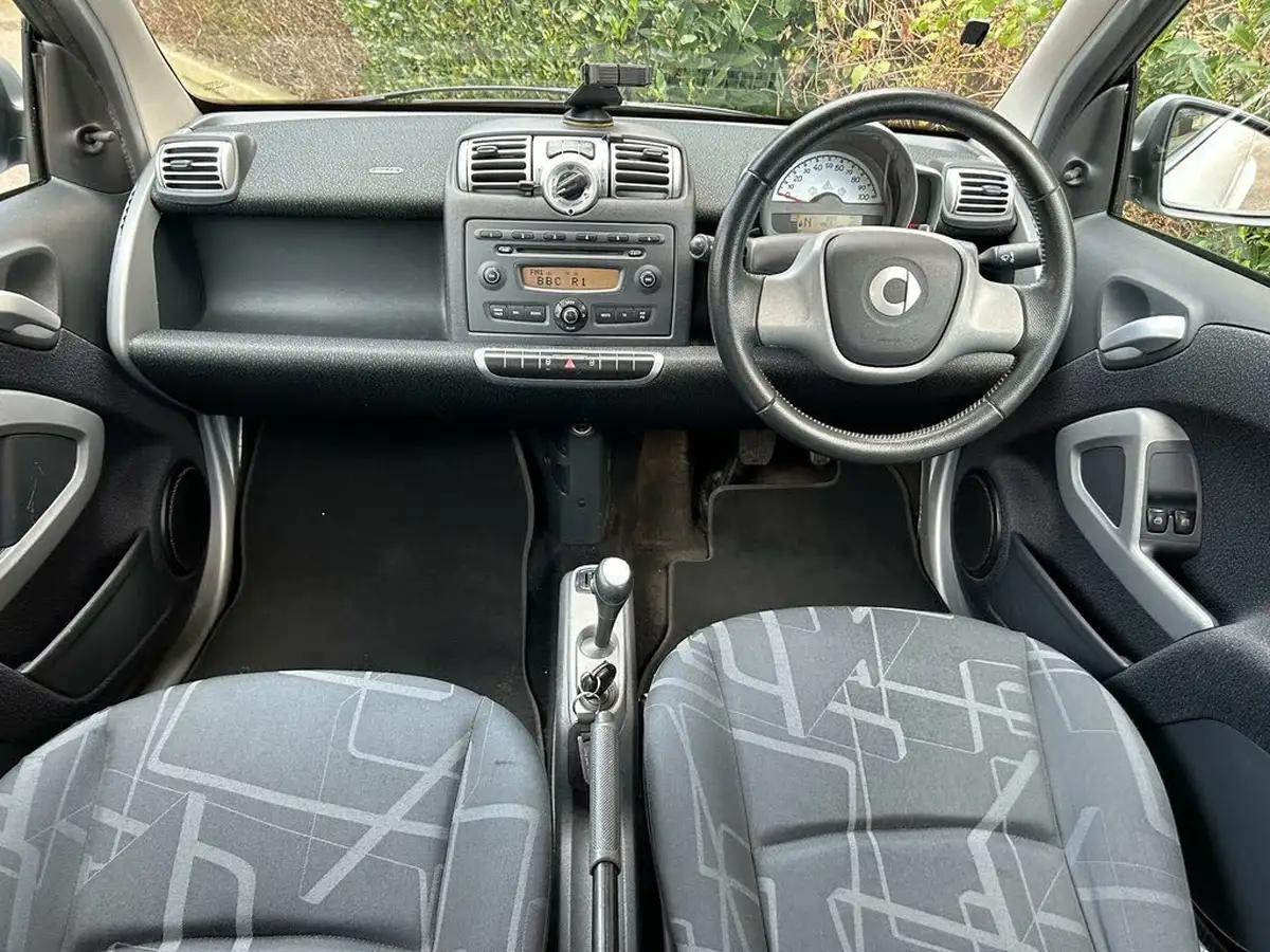 2008-smart-fortwo-10-passion-71bhp-coupe-big-10