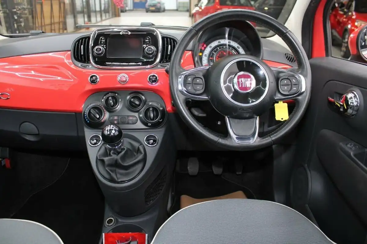 2017-fiat-500-12-lounge-big-13