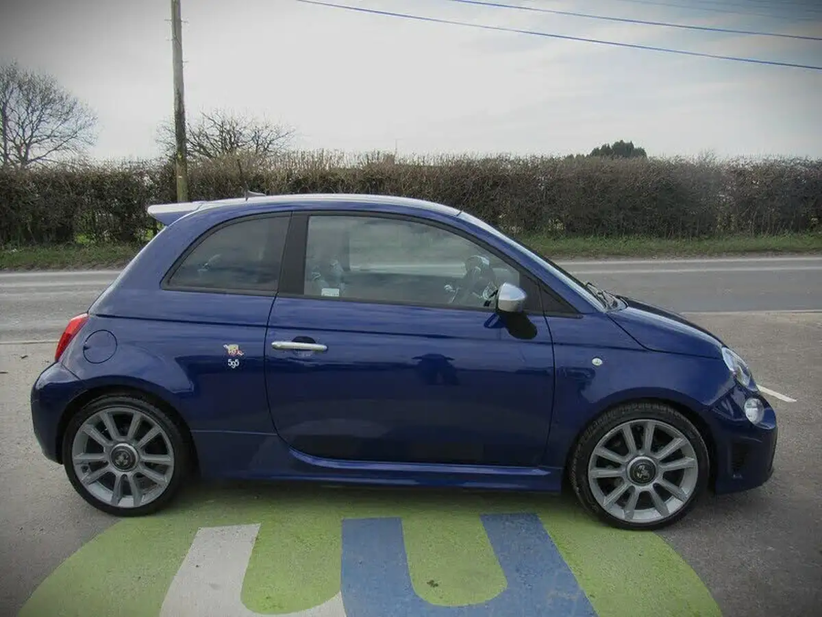 2017-abarth-595-14-tjet-turismo-big-3