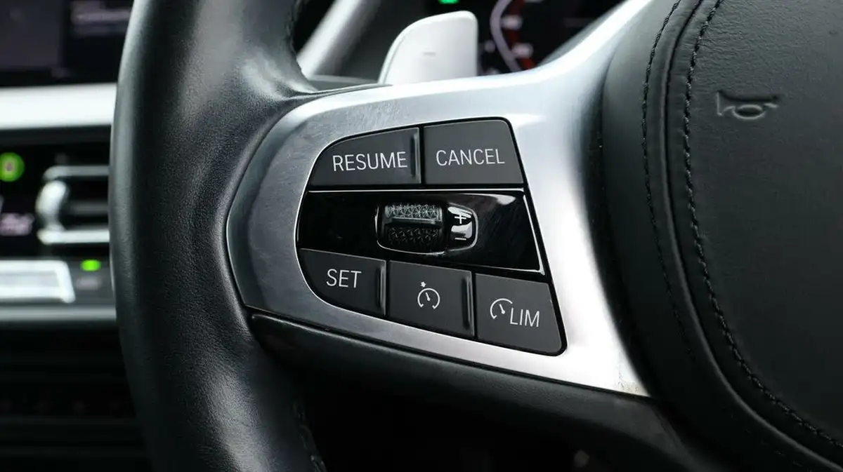 2021-bmw-1-series-20-m135i-xdrive-big-25
