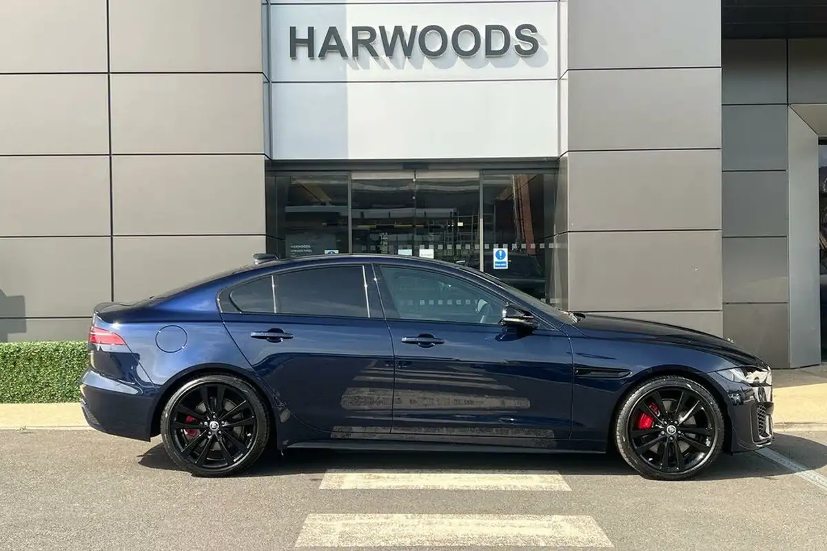 2024-jaguar-xe-20-p250-r-dynamic-hse-black-big-1