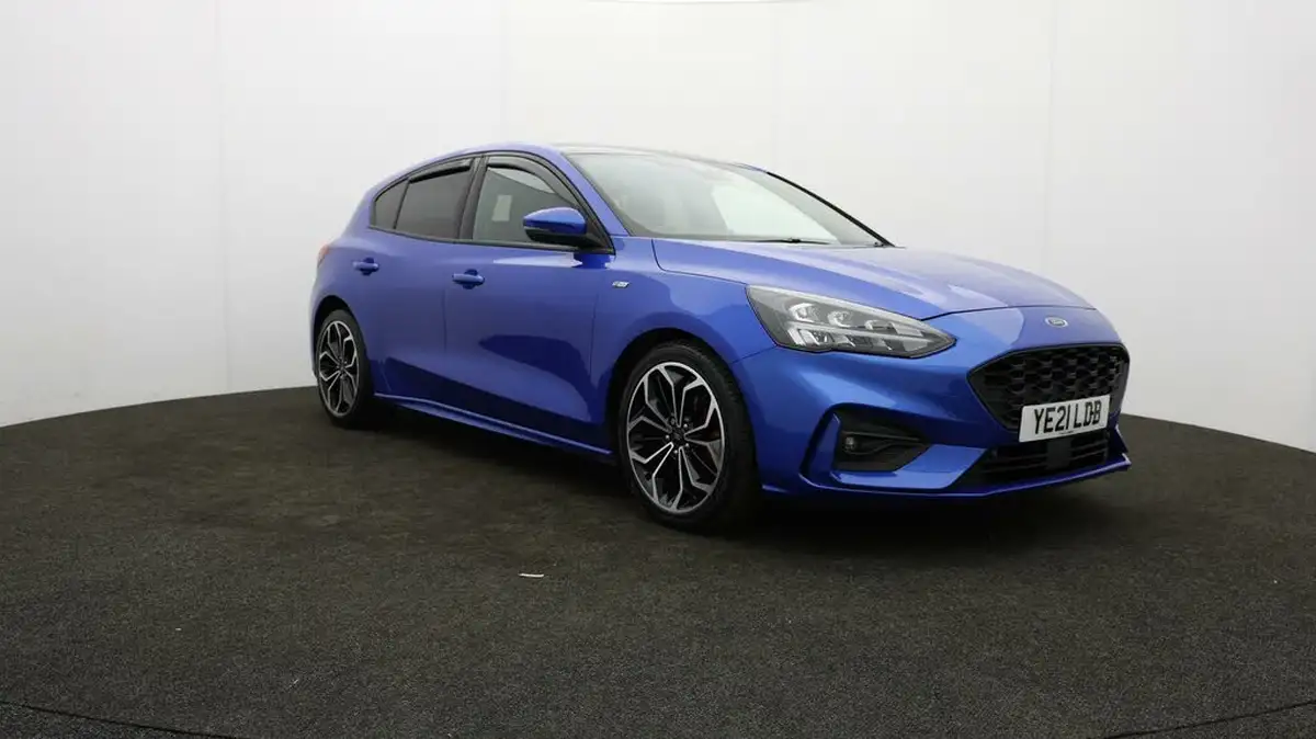 2020-ford-focus-15-st-line-x-hatchback-auto-big-0
