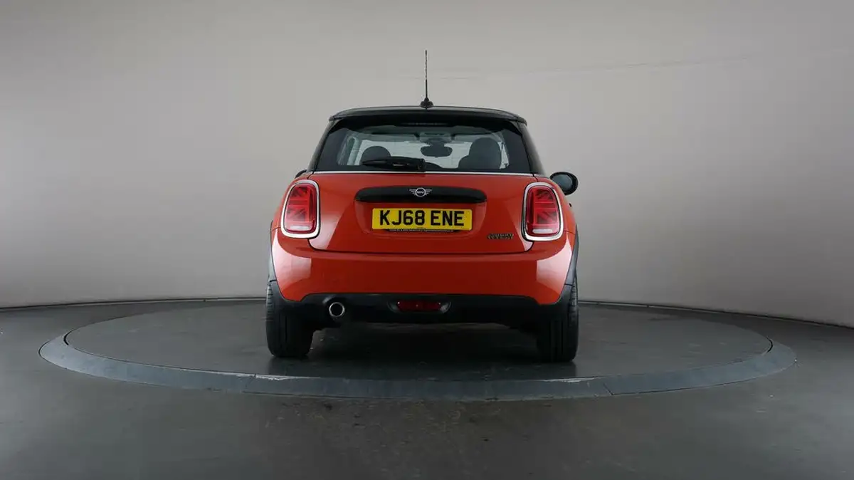 2019-mini-cooper-15-cooper-classic-ss-hatchback-3d-auto-big-6