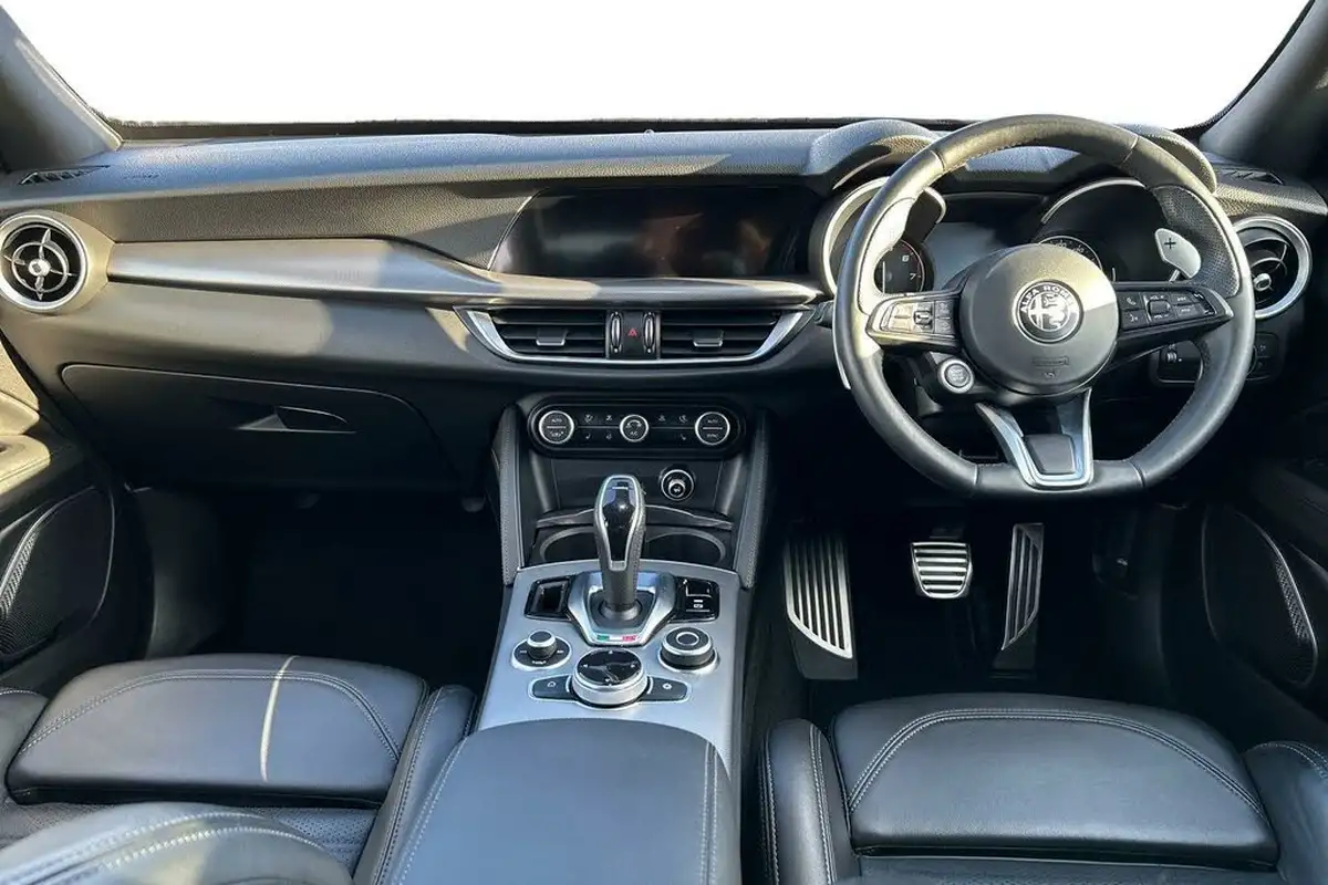 2022-alfa-romeo-stelvio-20-veloce-big-7