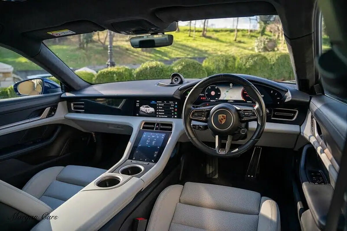 2021-porsche-taycan-e-turbo-big-29