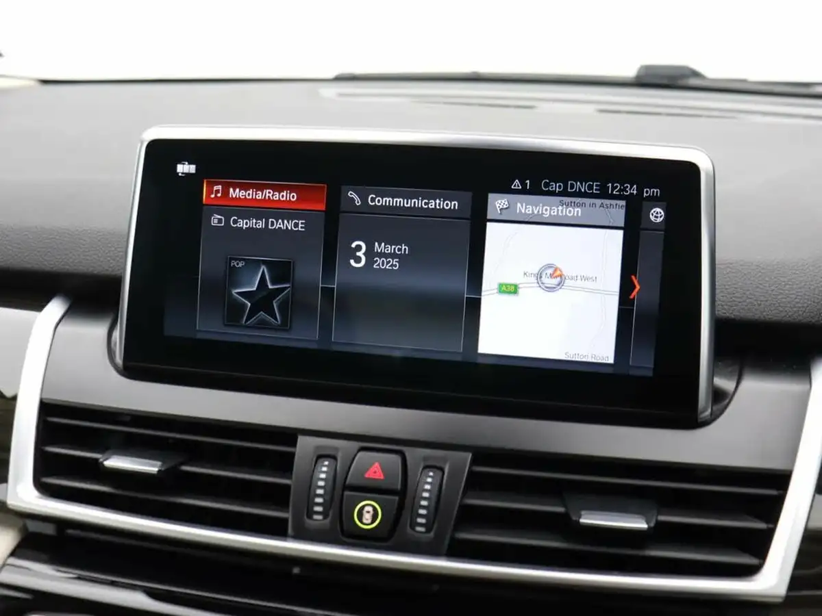 2021-bmw-2-series-20-220i-luxury-active-big-25