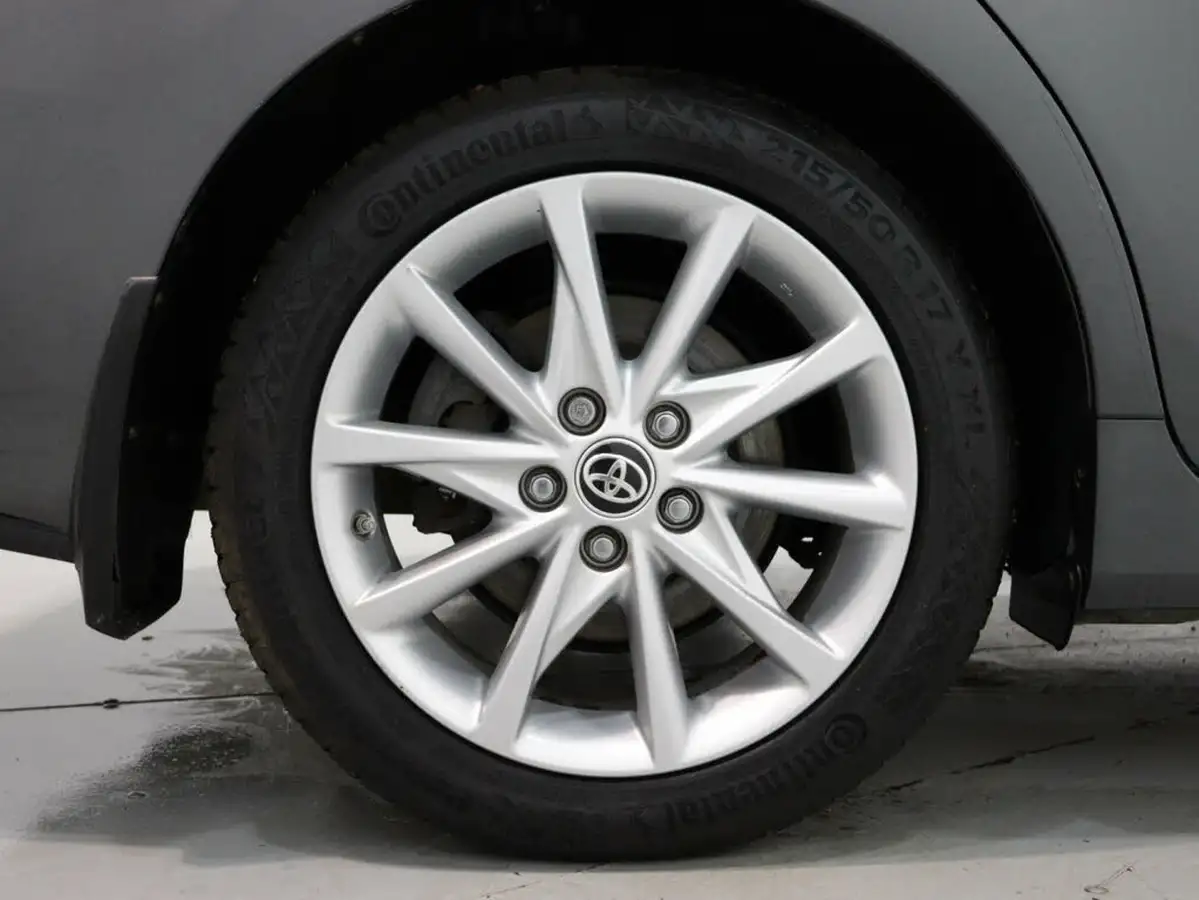 2020-toyota-prius-18-vvt-i-excel-big-11