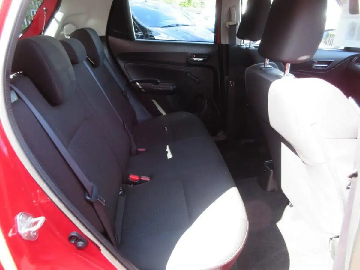 2018-suzuki-swift-10-boosterjet-sz-t-111ps-big-17