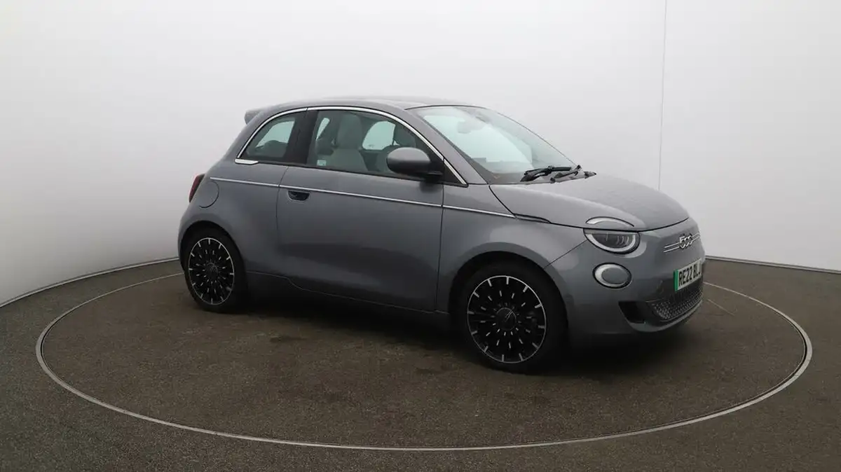 2022-fiat-500-e-la-prima-big-39