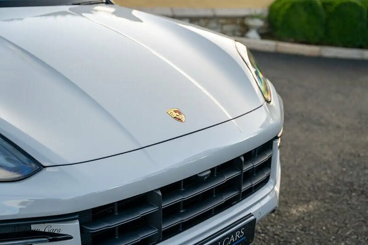 2024-porsche-cayenne-40-v8-station-wagon-big-19