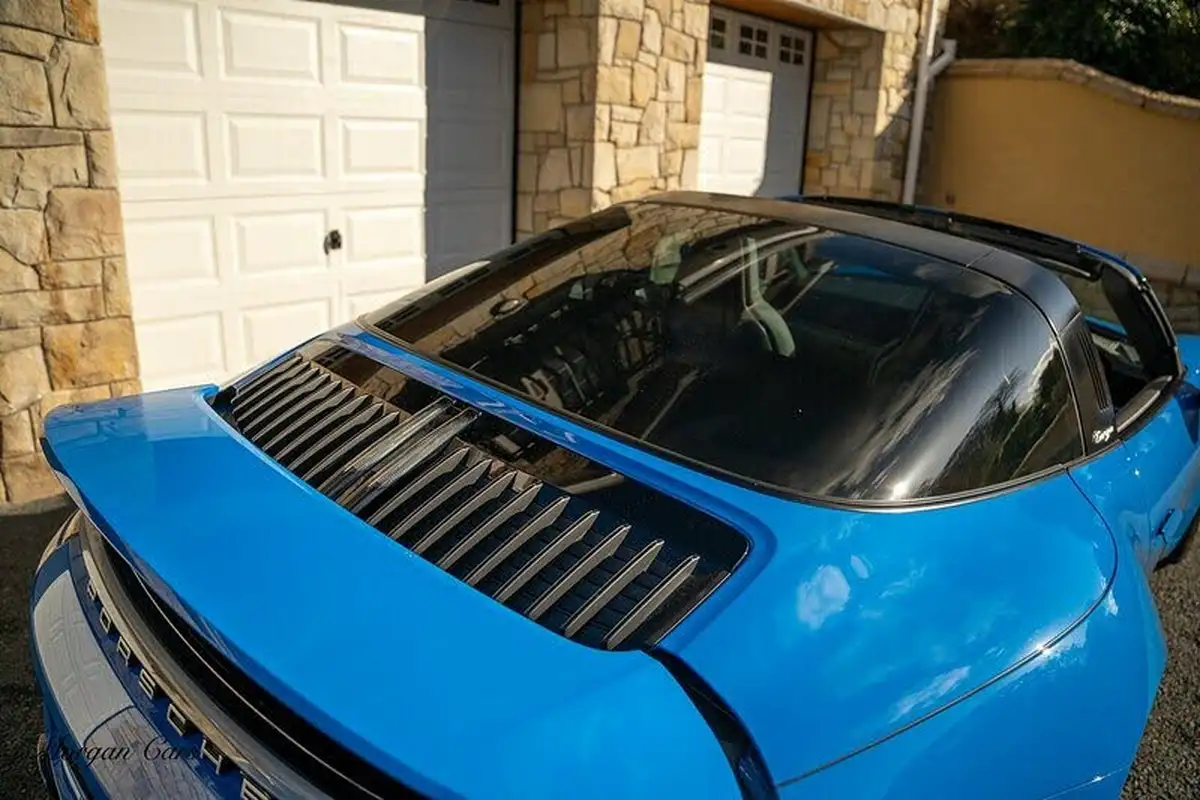 2021-porsche-911-30-targa-4s-big-11