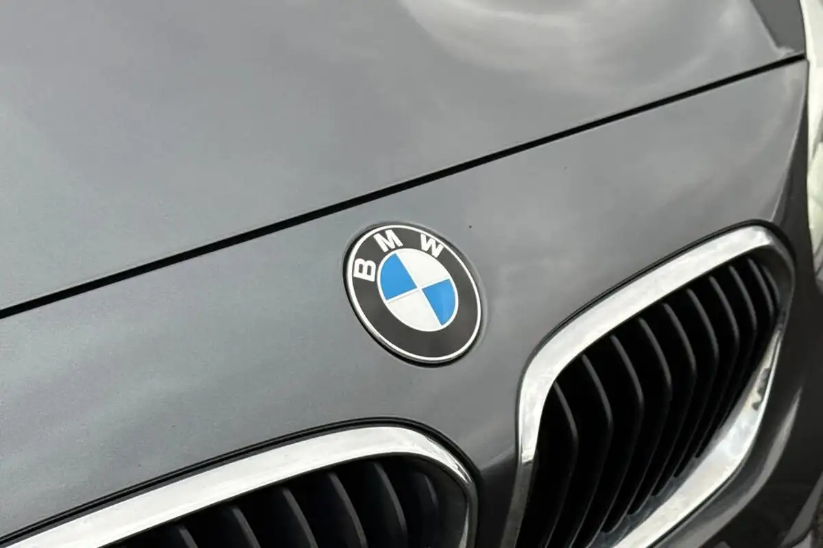2019-bmw-1-series-15td-116d-se-business-ss-3d-big-25