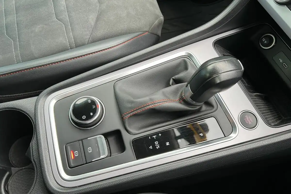 2023-seat-ateca-15-ecotsi-fr-dsg-big-11