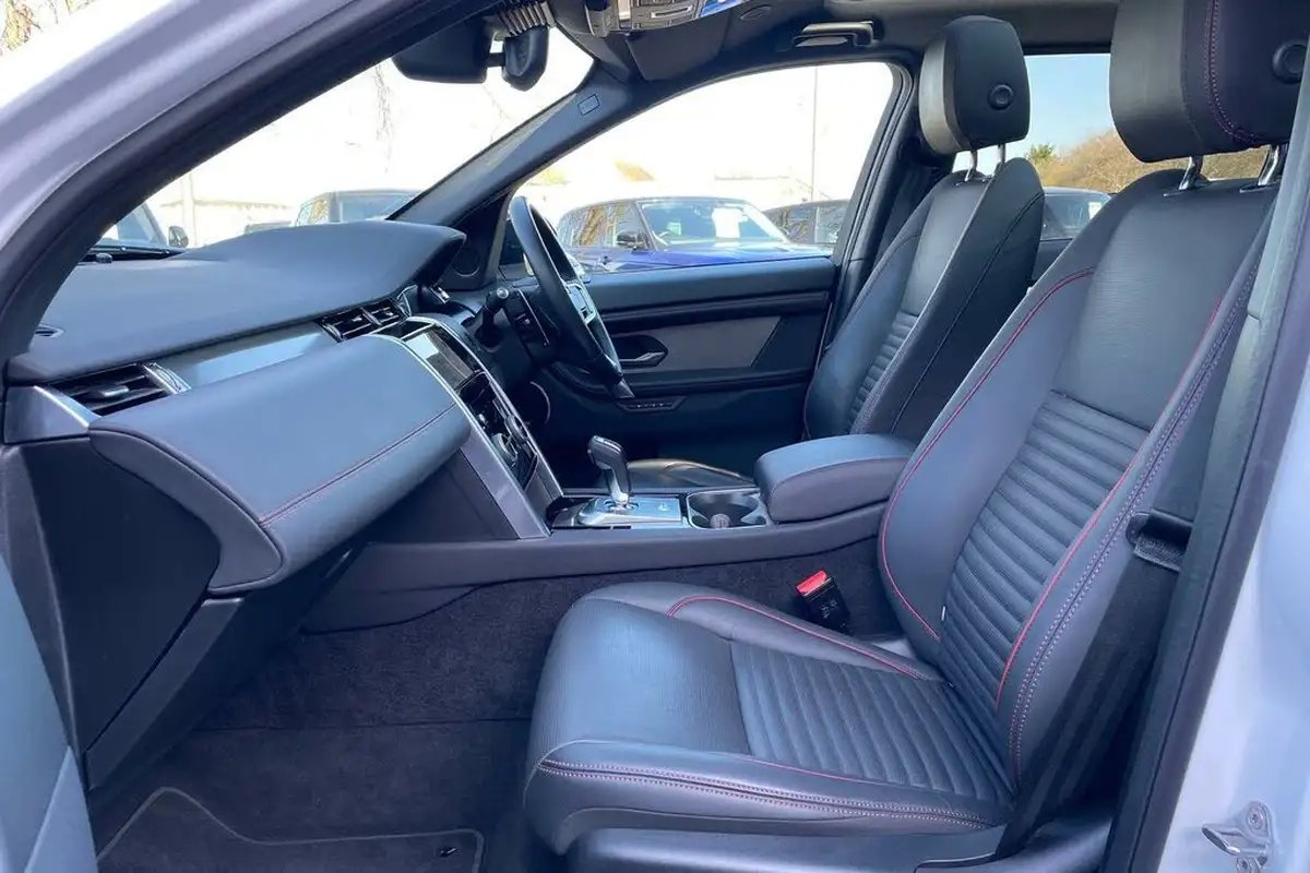 2022-land-rover-discovery-sport-15-p300e-r-dynamic-hse-big-9