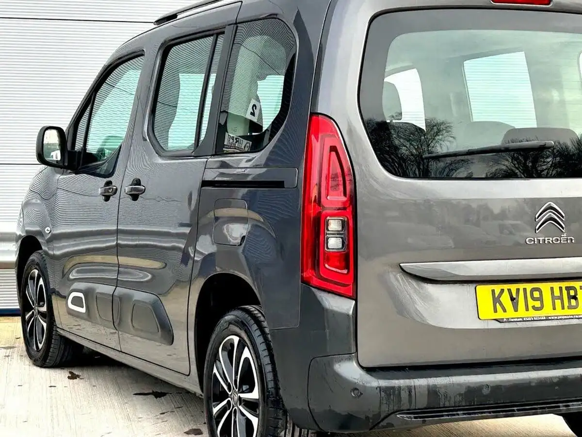2019-citroen-berlingo-15bluehdi-flair-m-size-130ps-big-6
