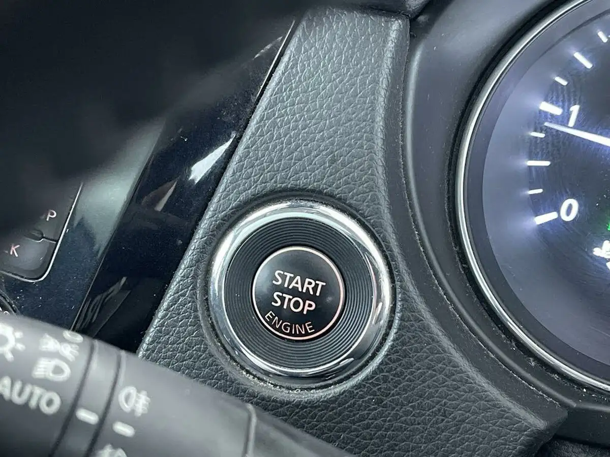 2015-nissan-qashqai-15dci-n-tec-big-41
