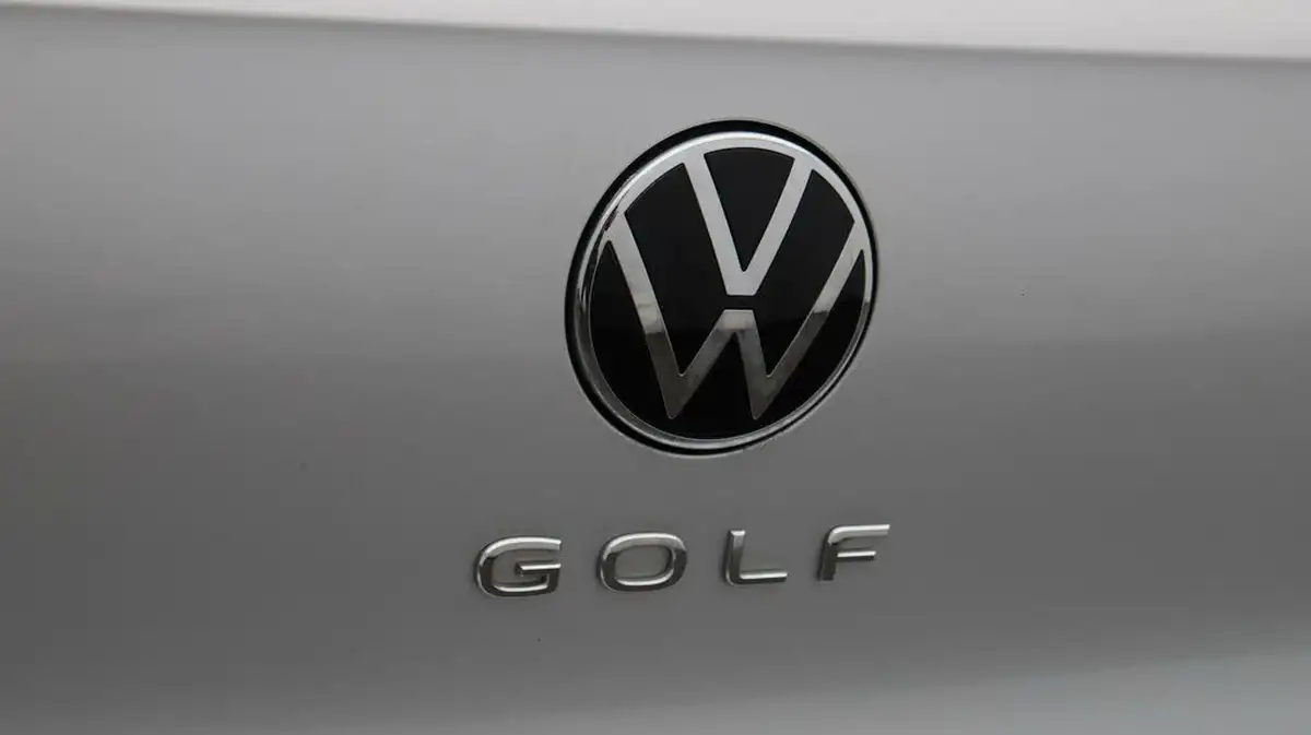 2020-volkswagen-golf-15-etsi-life-150ps-hatchback-big-20