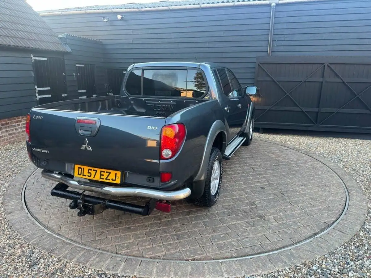 2008-mitsubishi-l200-25td-warrior-double-pickup-big-17