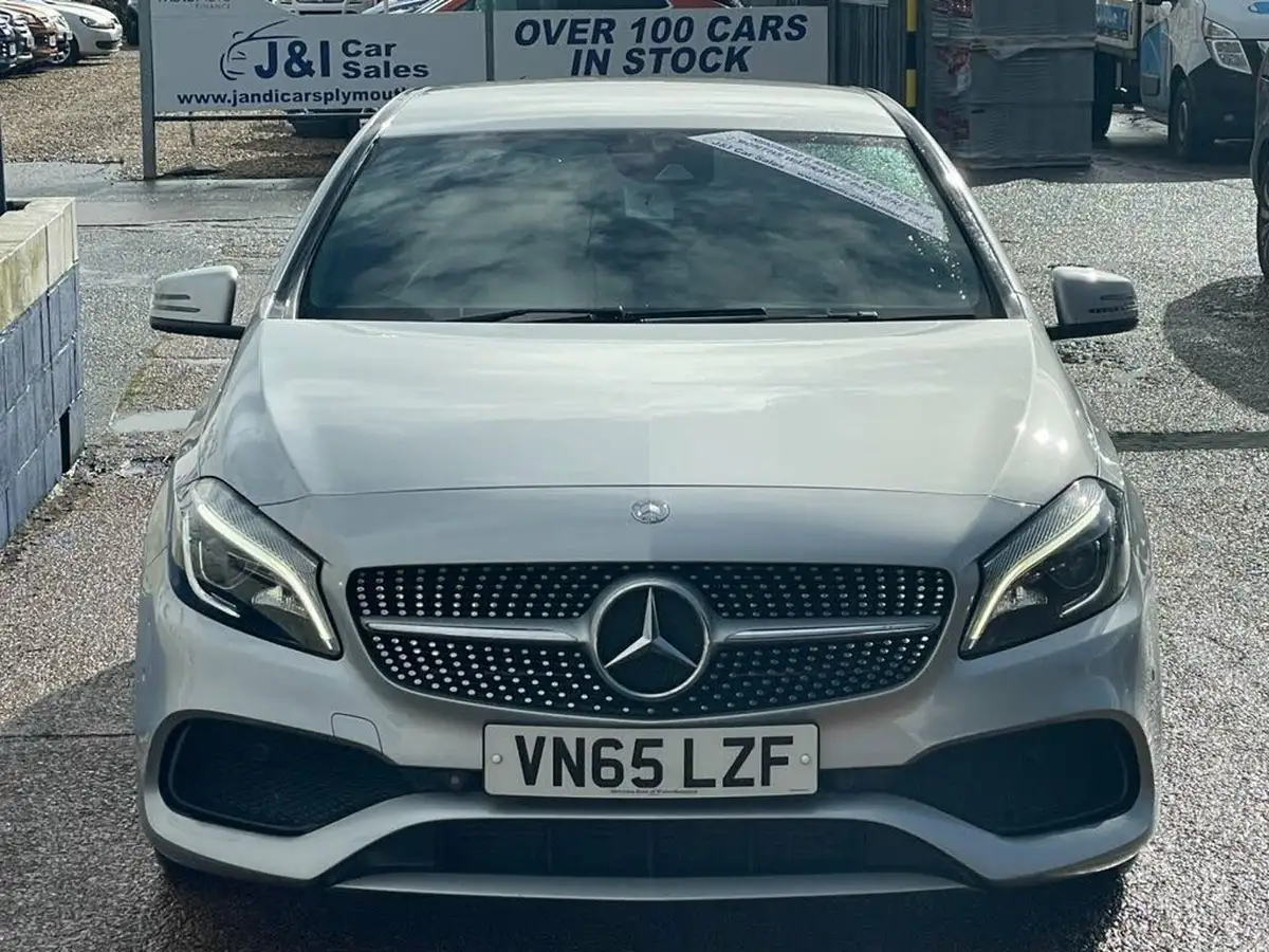 2015-mercedes-benz-a-class-21d-a200d-amg-line-136ps-premiumss-big-14