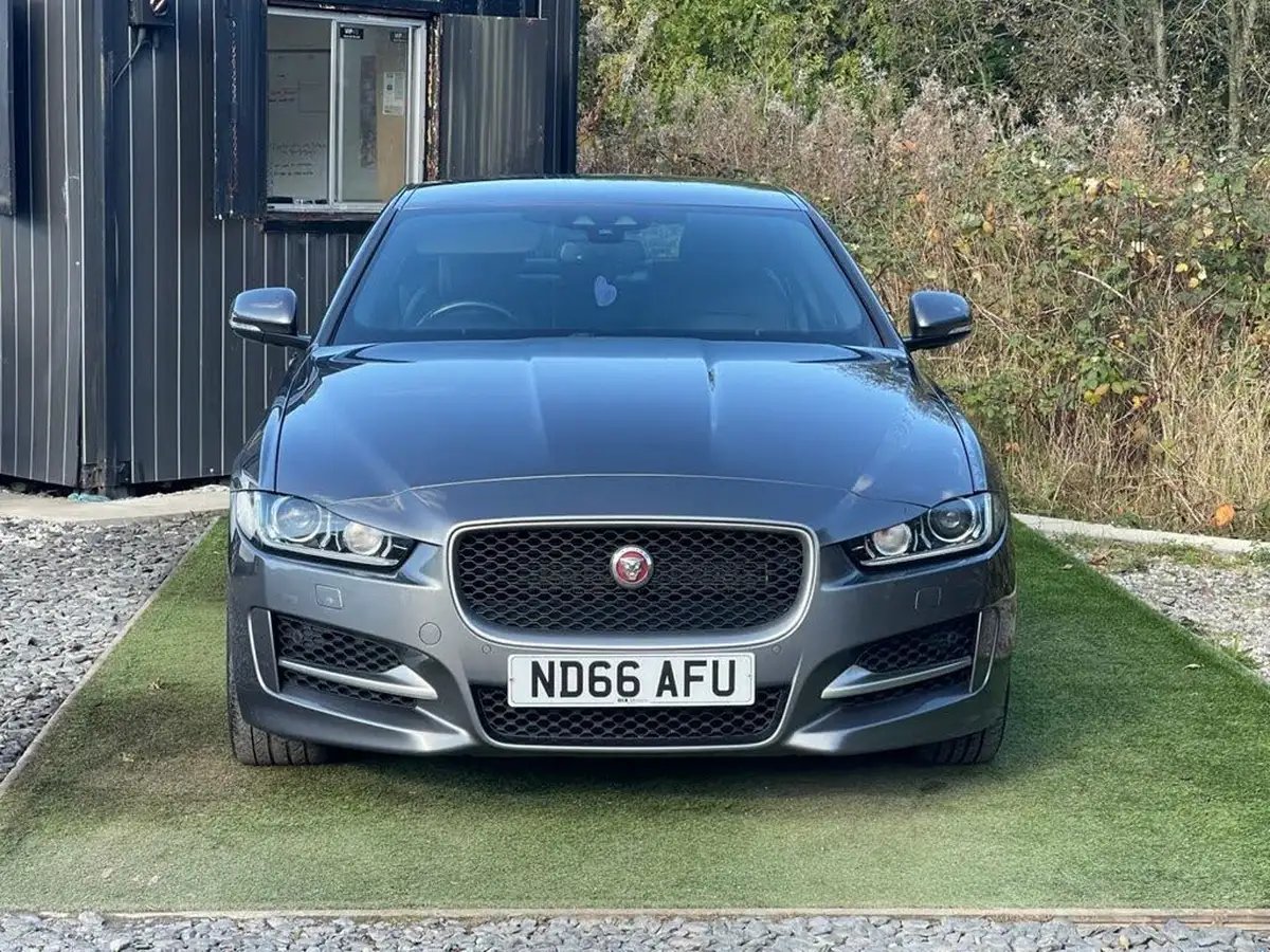 2016-jaguar-xe-20d-r-sport-180ps-awd-auto-big-1