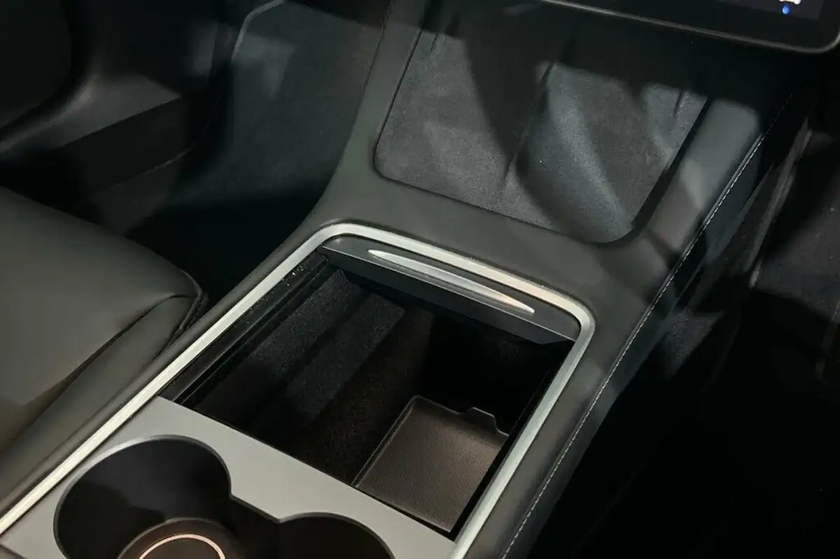 2021-tesla-model-3-e-long-range-awd-big-36