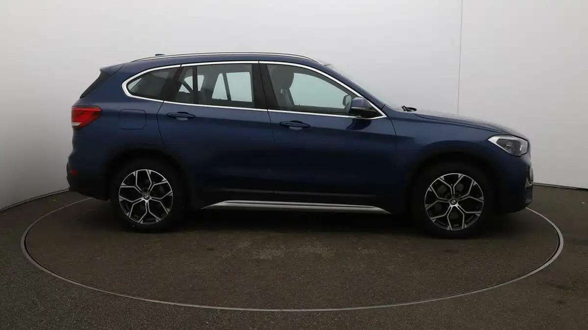 2021-bmw-x1-20-xdrive20i-xline-big-46