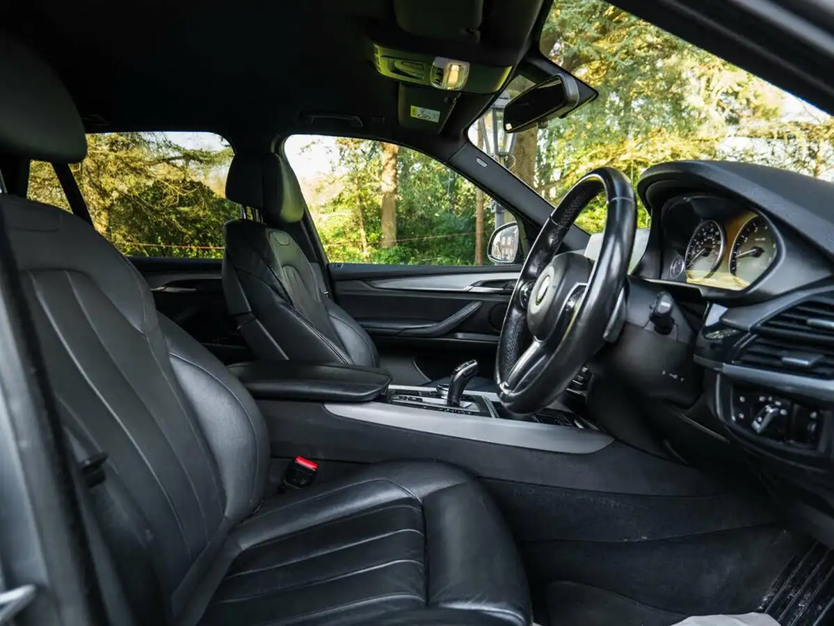 2013-bmw-x5-44-xdrive50i-m-sport-449bhp-big-9