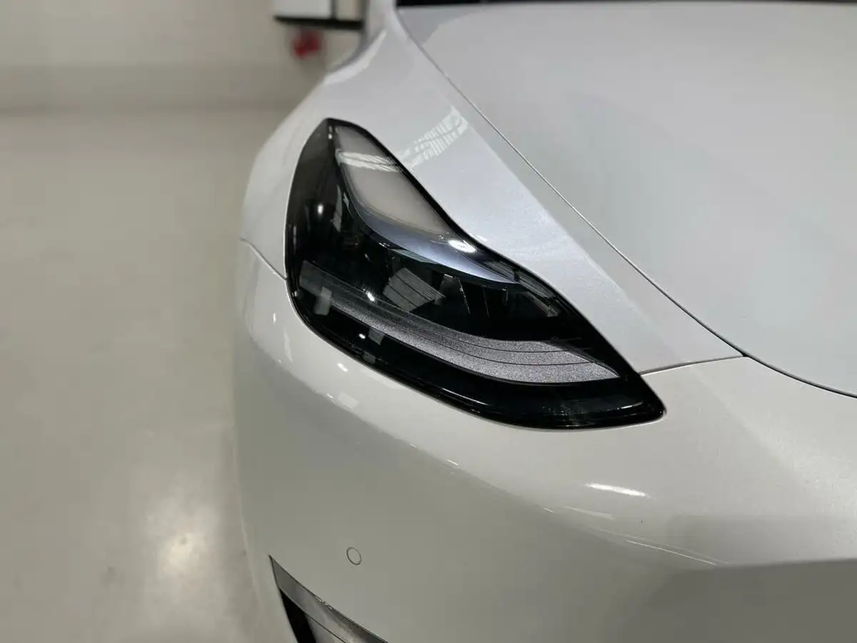2022-tesla-model-y-e-long-range-big-6