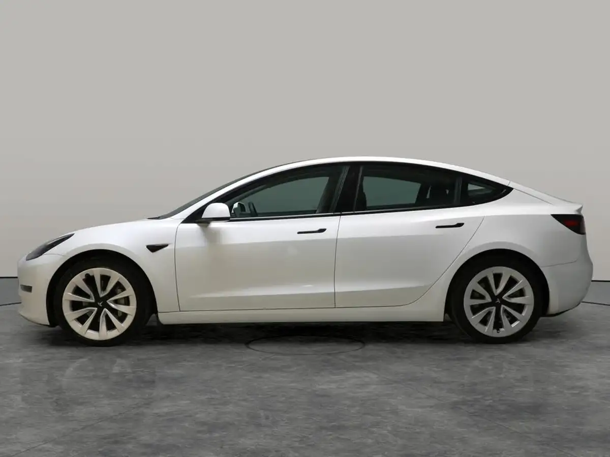 2021-tesla-model-3-e-long-range-4x4-big-12