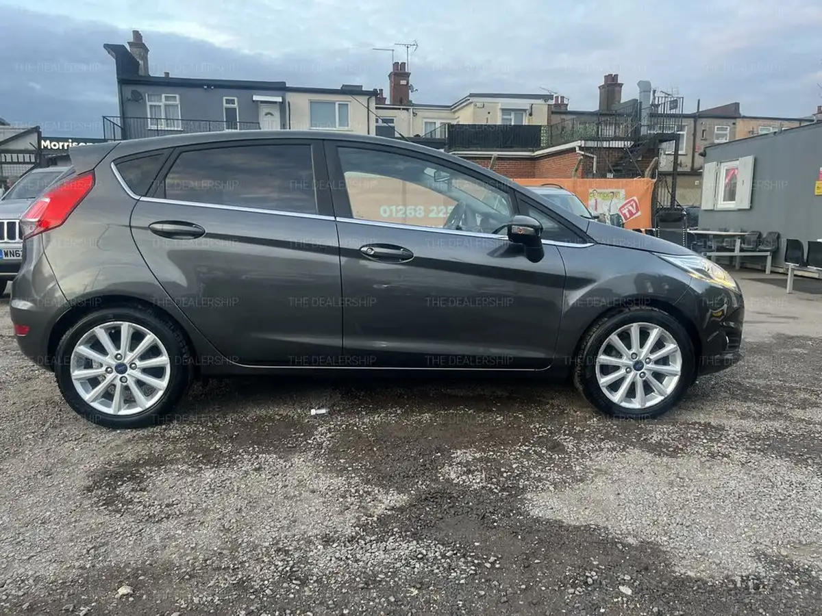 2016-ford-fiesta-10t-titanium-100ps-ecoboost-5d-powershift-big-6