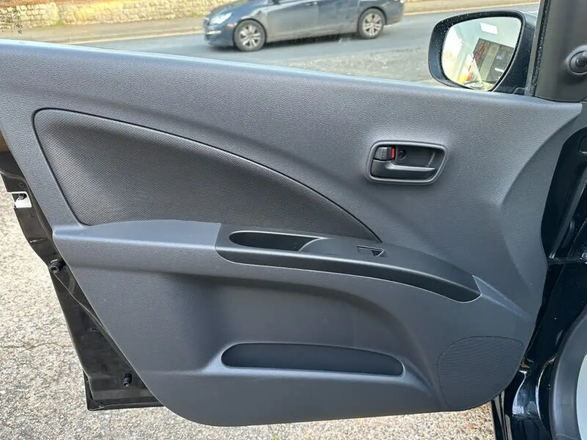 2016-suzuki-celerio-10-sz2-big-13
