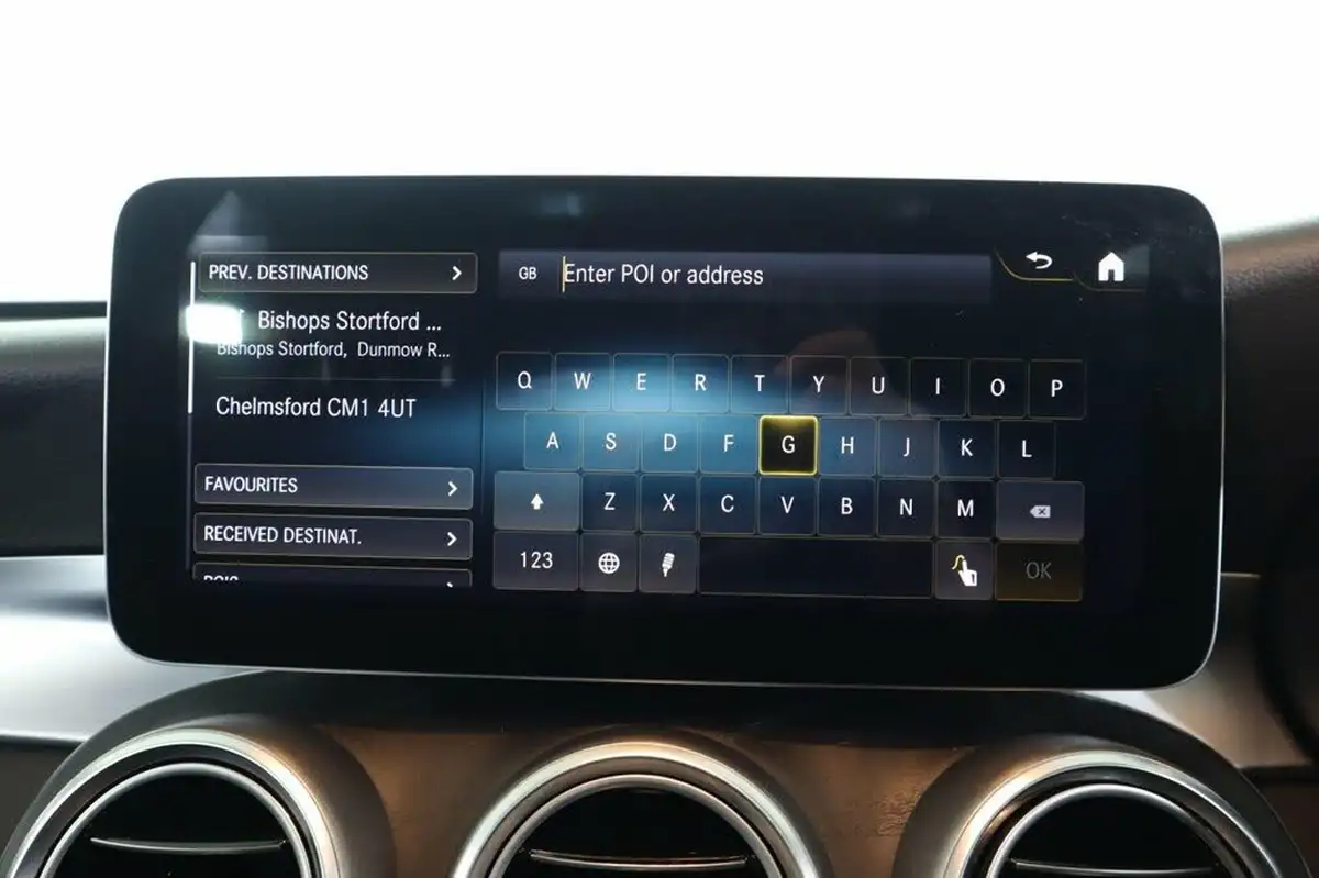 2020-mercedes-benz-glc-class-20d-glc300d-amg-line-premium-plus-station-wagon-5d-big-42