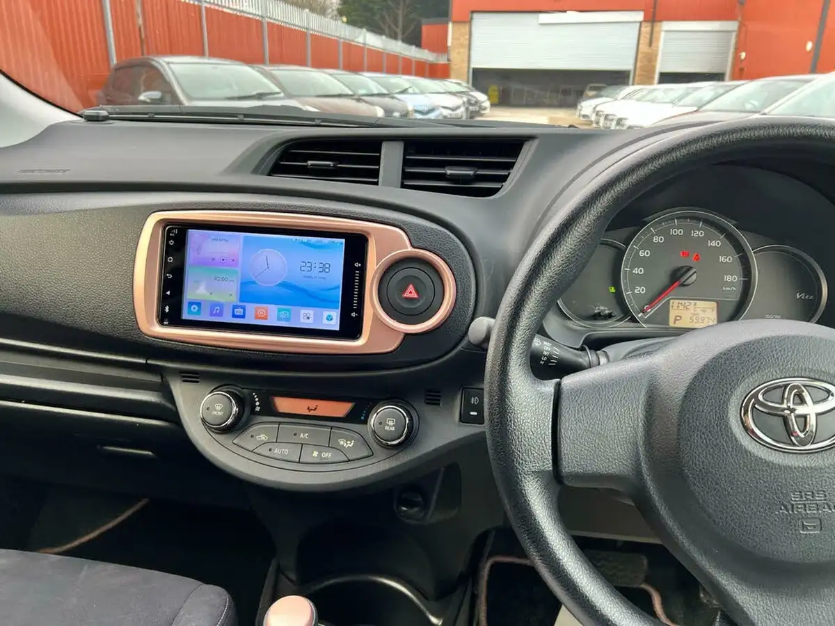 2013-toyota-yaris-133-tr-5d-m-drive-s-big-25