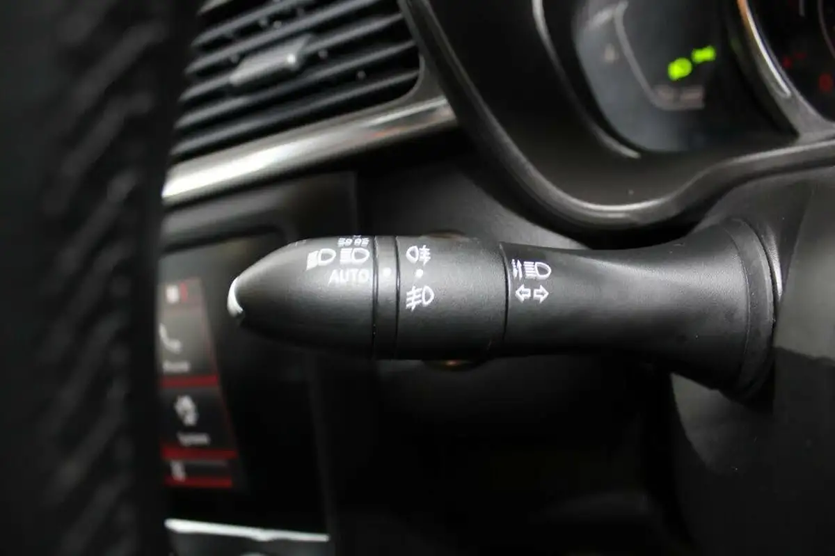 2019-renault-kadjar-13-tce-iconic-140bhp-edc-auto-big-24