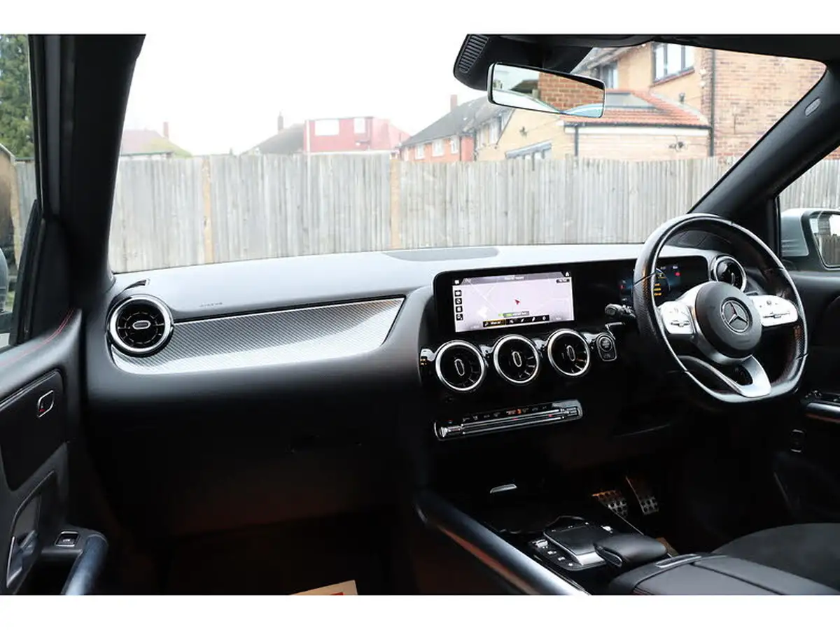 2021-mercedes-benz-b-class-13-b200-amg-line-executive-big-40