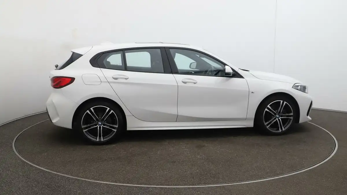 2023-bmw-1-series-15-118i-m-sport-lcp-dct-big-49