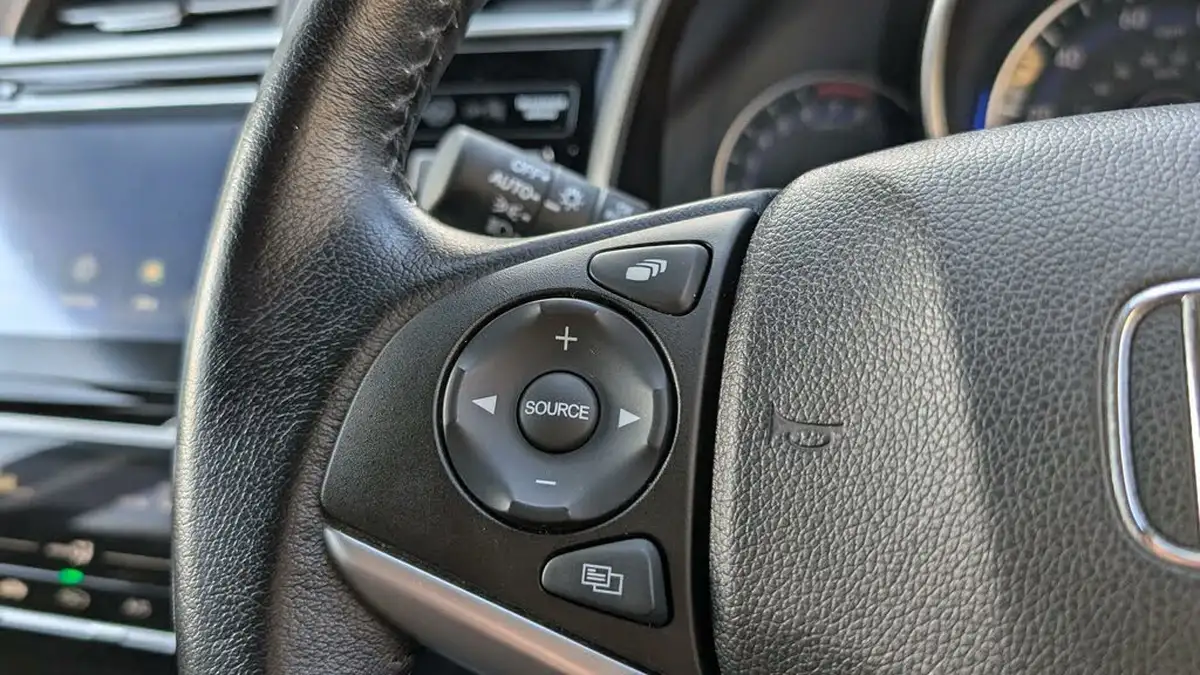 2019-honda-jazz-13-i-vtec-ex-navi-big-26