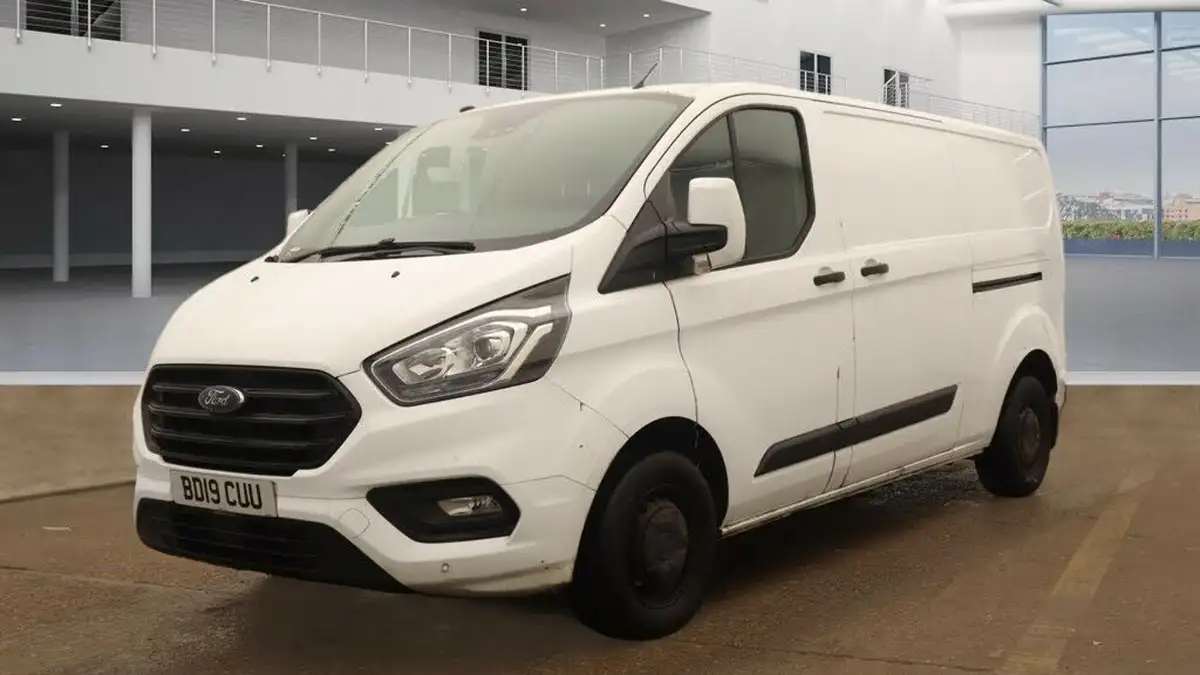 2019-ford-transit-custom-20tdci-300-l2h1-trend-105pseu6-panel-van-big-1