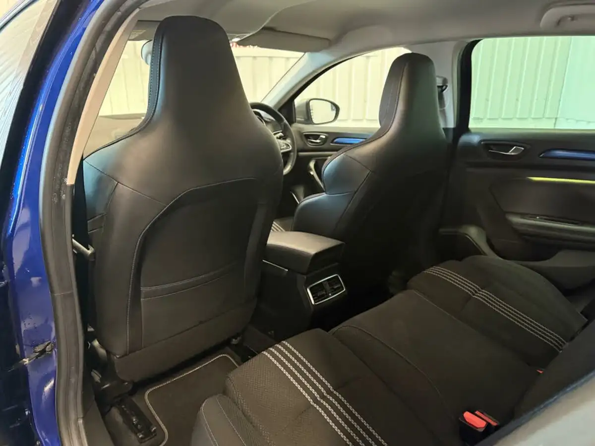 2019-renault-megane-13-tce-gt-line-hatchback-big-13