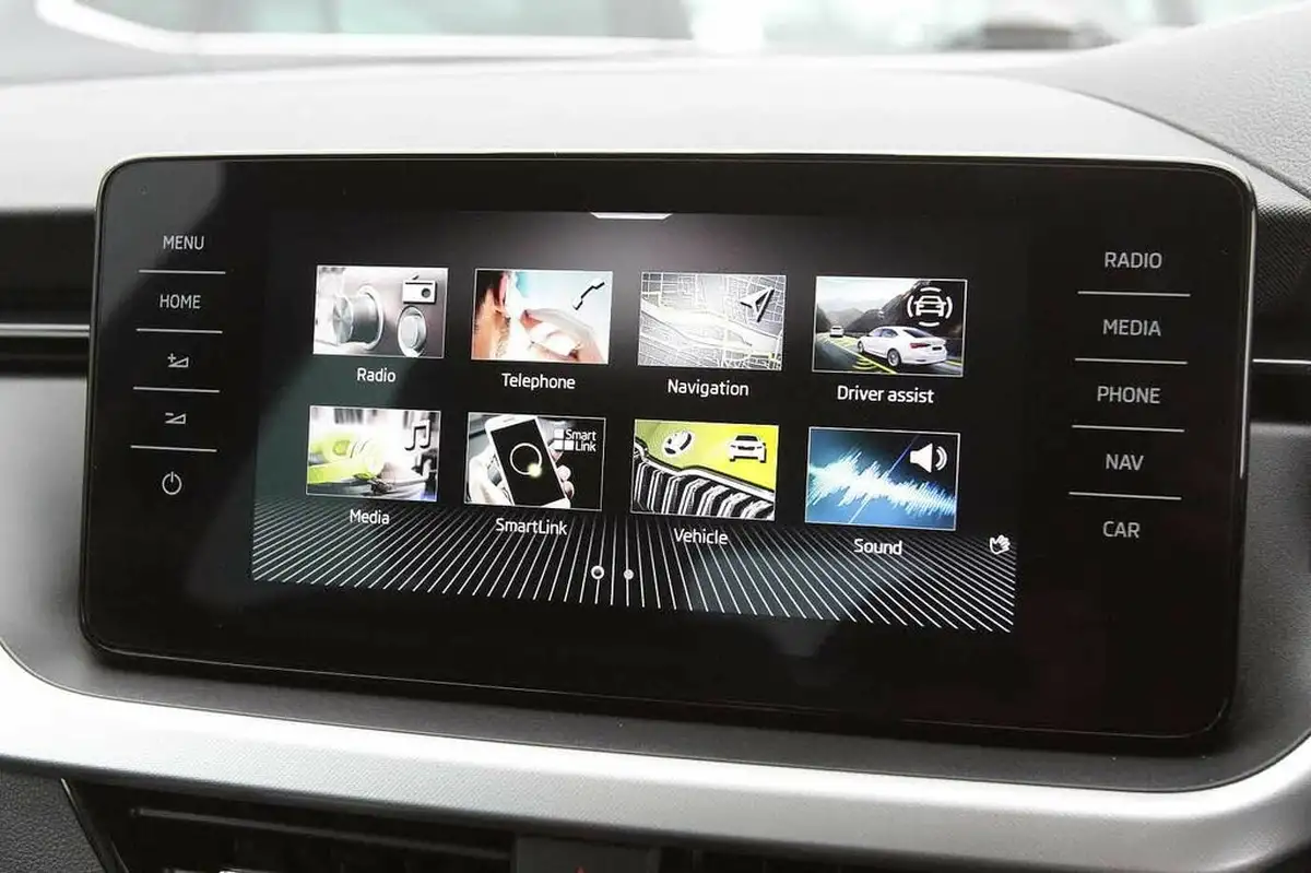 2022-skoda-kamiq-10-tsi-se-drive-111ps-big-14