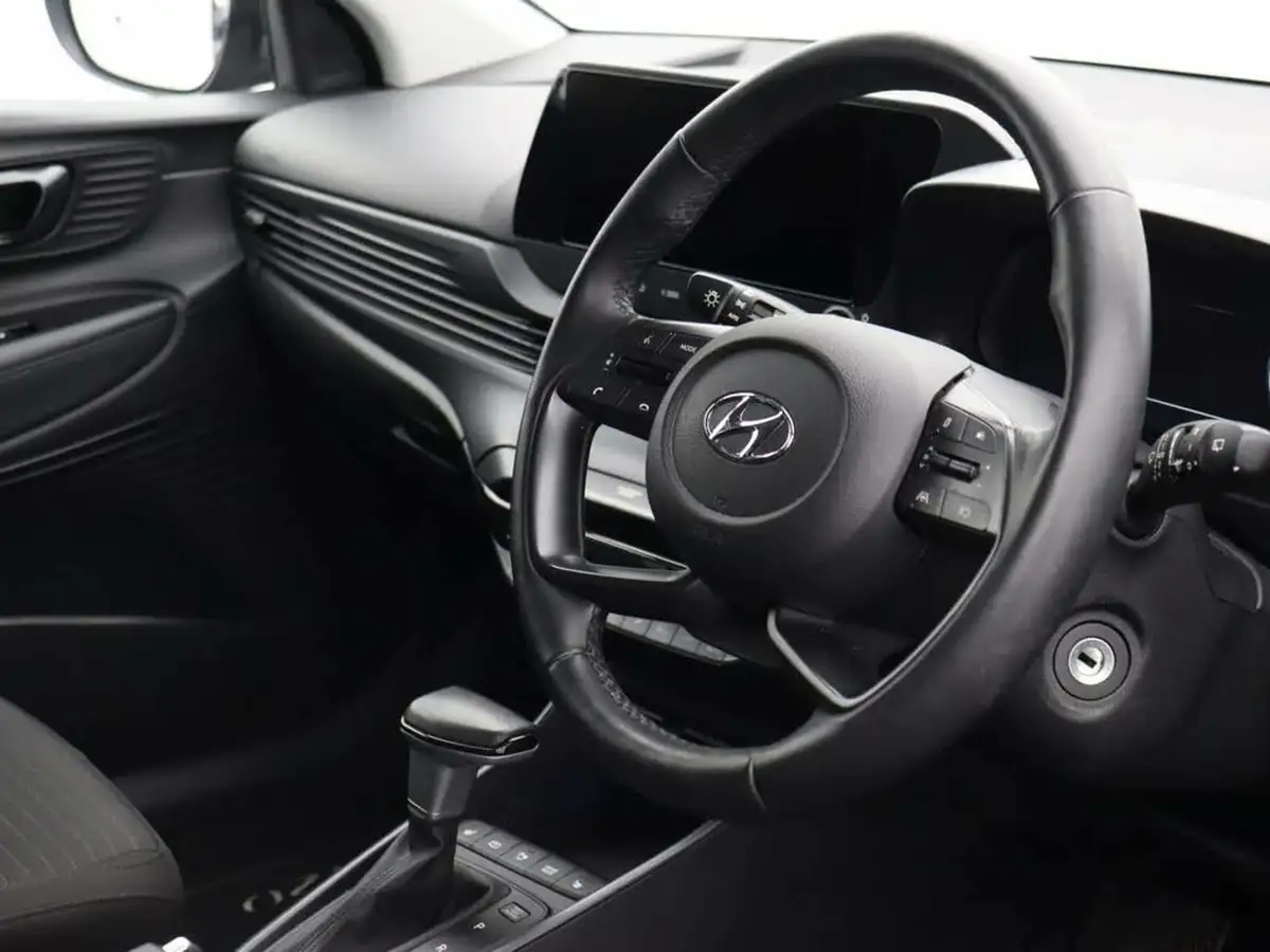 2022-hyundai-i20-10-t-gdi-premium-dct-big-5