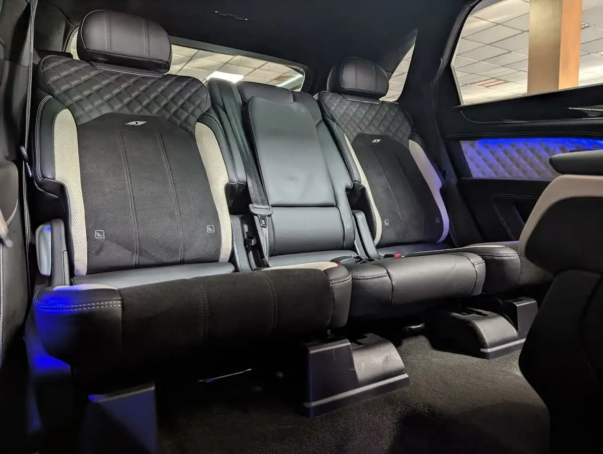 2022-bentley-bentayga-40-v8-big-69