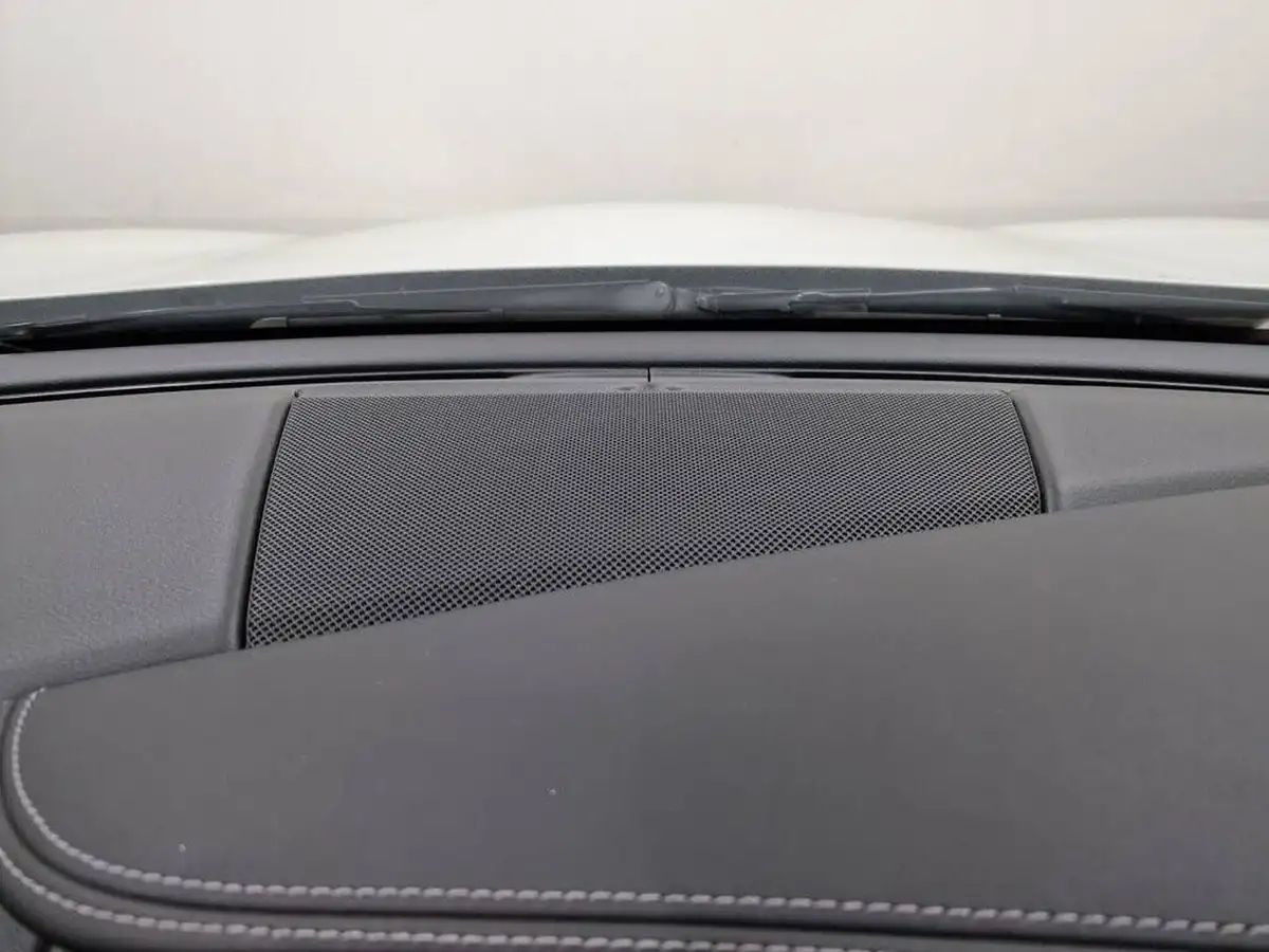 2019-infiniti-q30-22d-sport-big-23