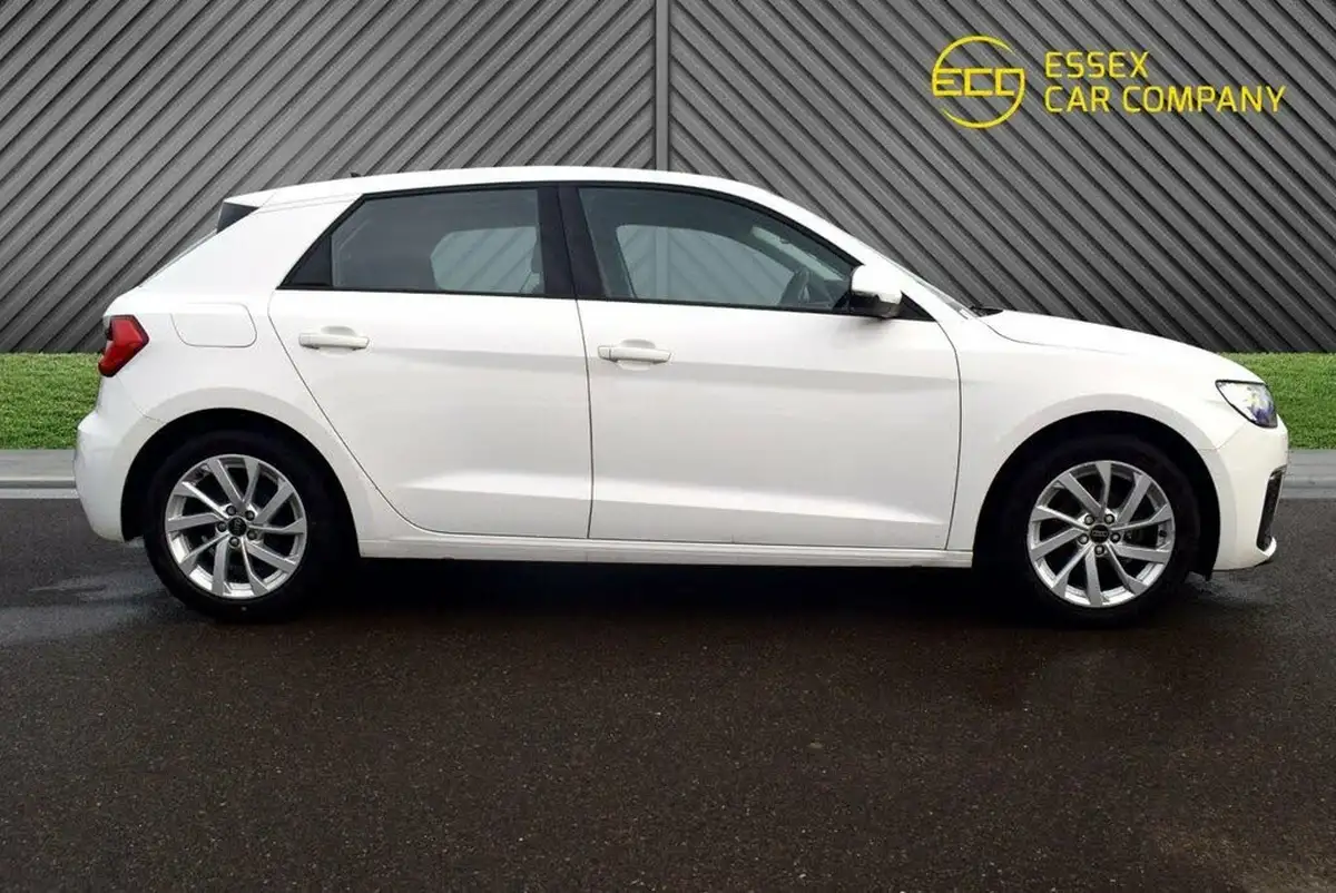 2022-audi-a1-10-25-tfsi-sport-big-14