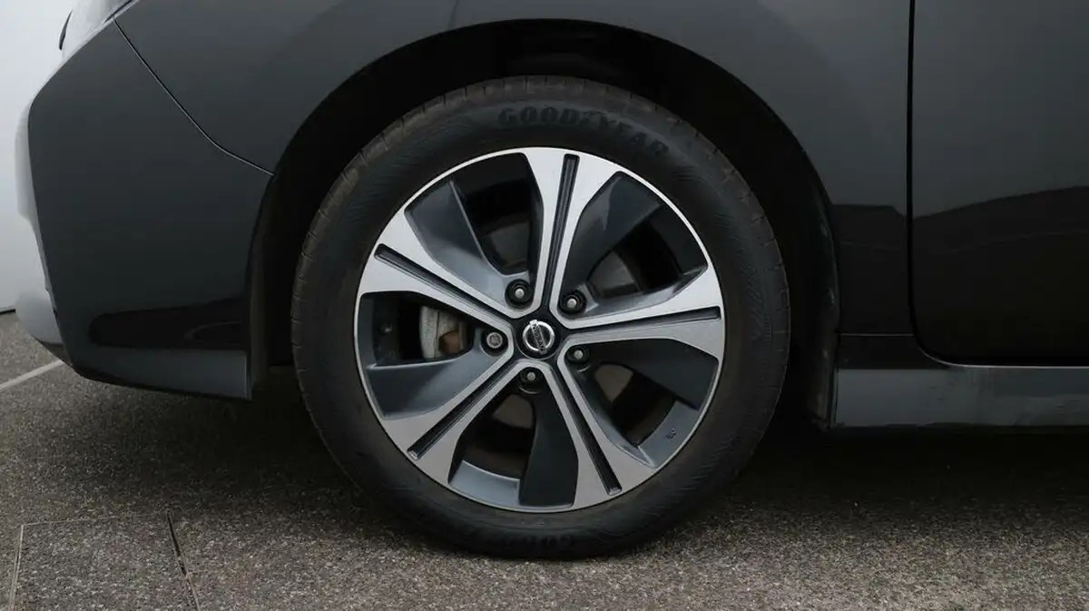 2021-nissan-leaf-e-10-40kwh-big-18