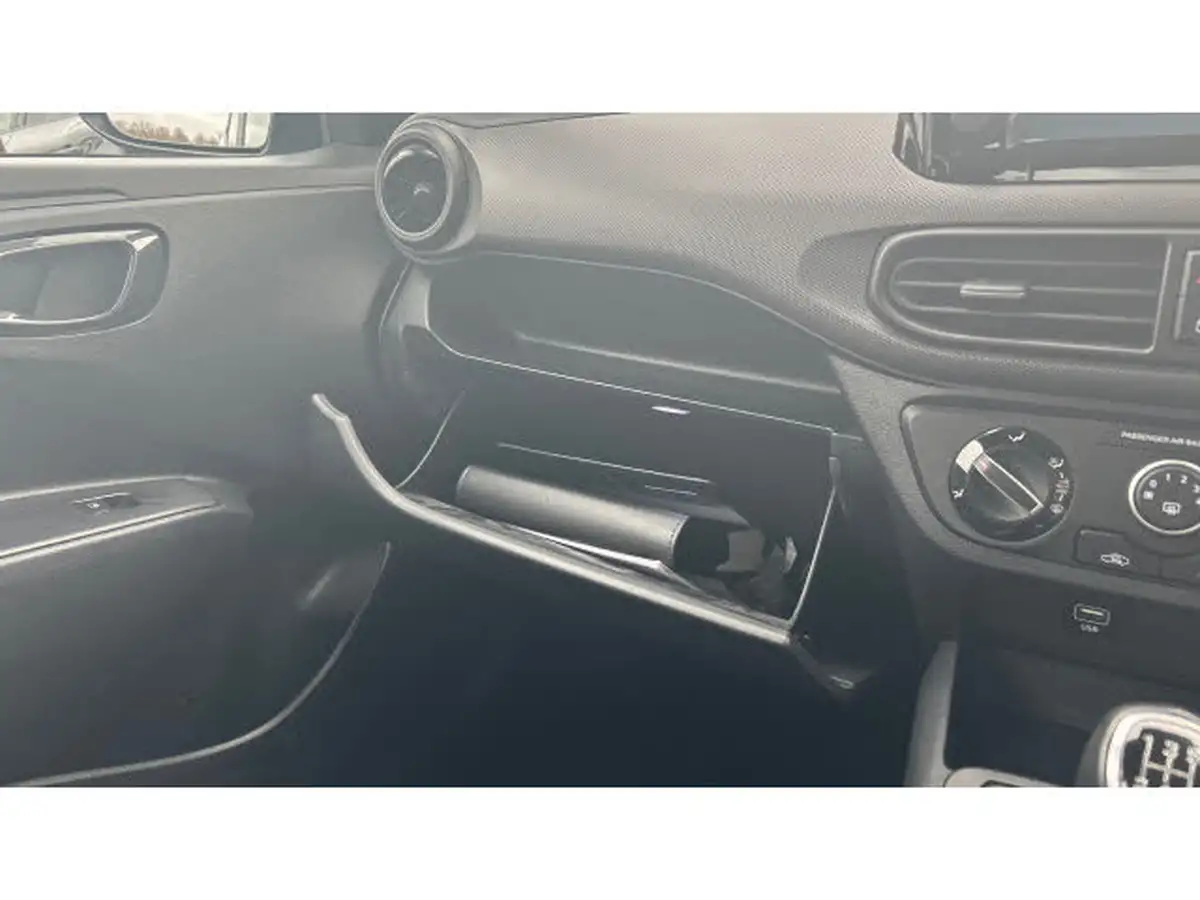 2020-hyundai-i10-10-se-connect-big-51