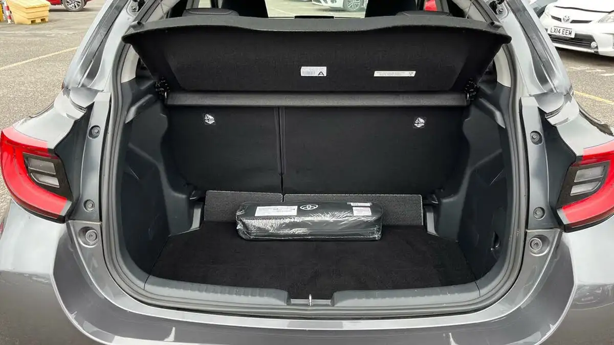 2023-toyota-yaris-15-vvt-i-design-big-13